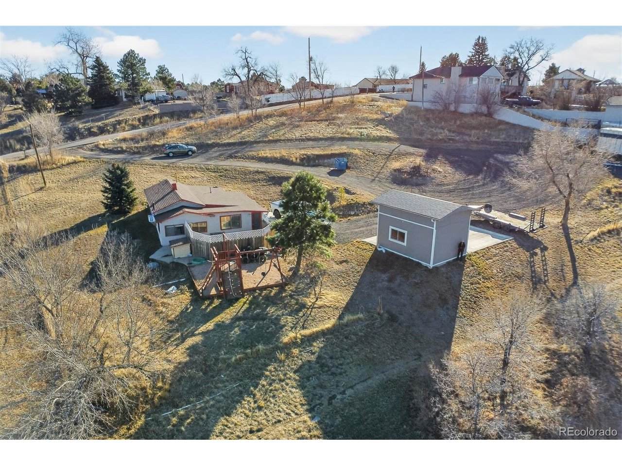 885 Deframe St - Photo 1