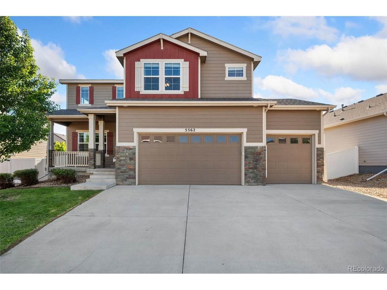 5562 Clarence Dr - Photo 1