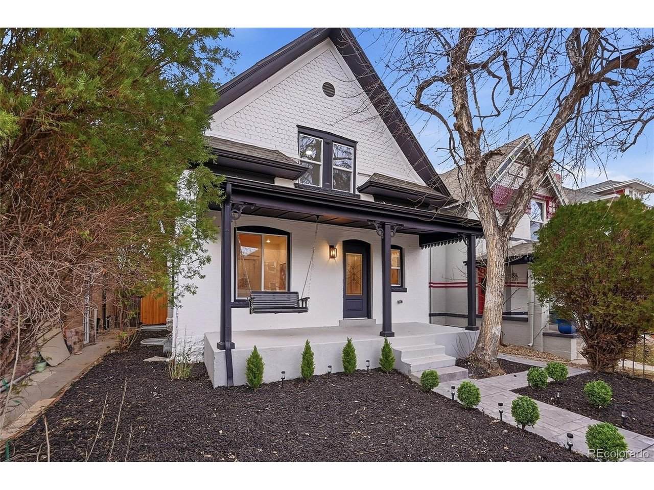 327 Sherman St - Photo 1