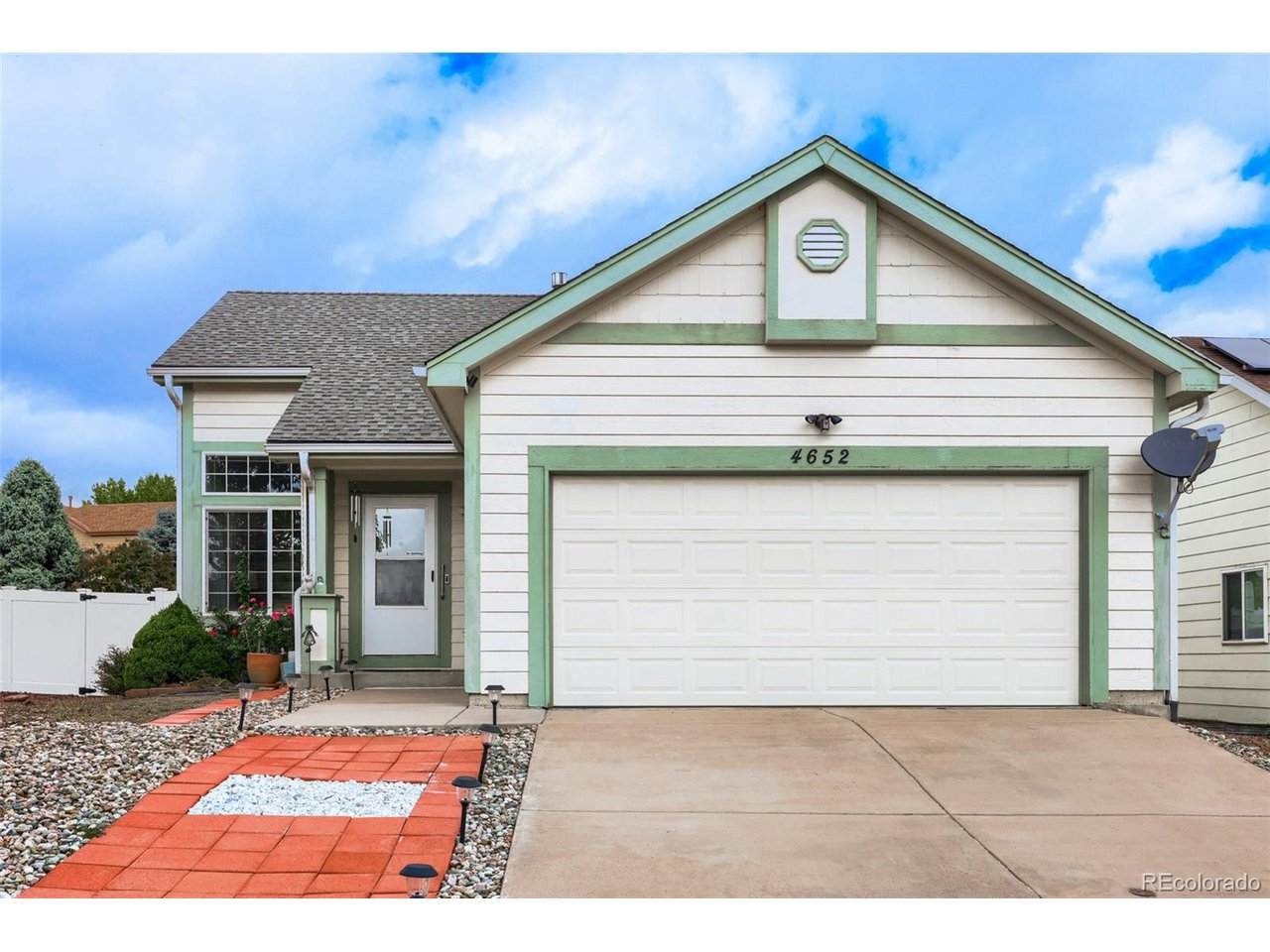 4652 Ardley Dr - Photo 1