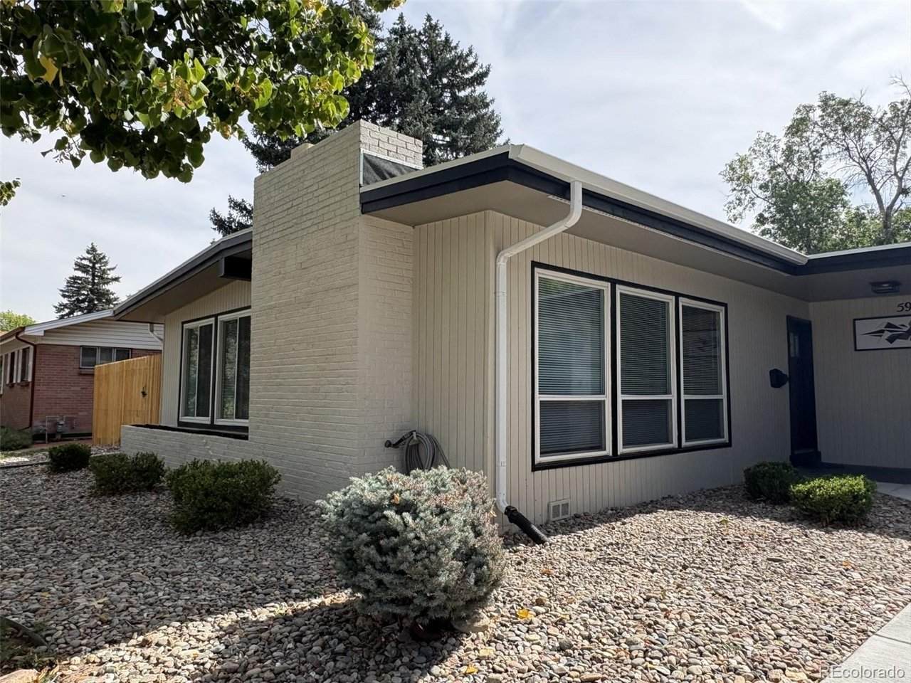 5944 Fairfield St - Photo 1