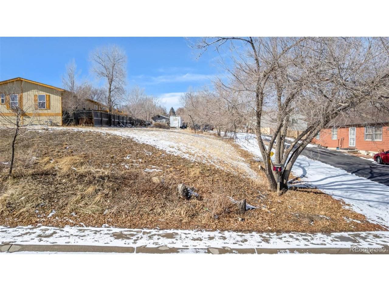 3153 Bryant St - Photo 1