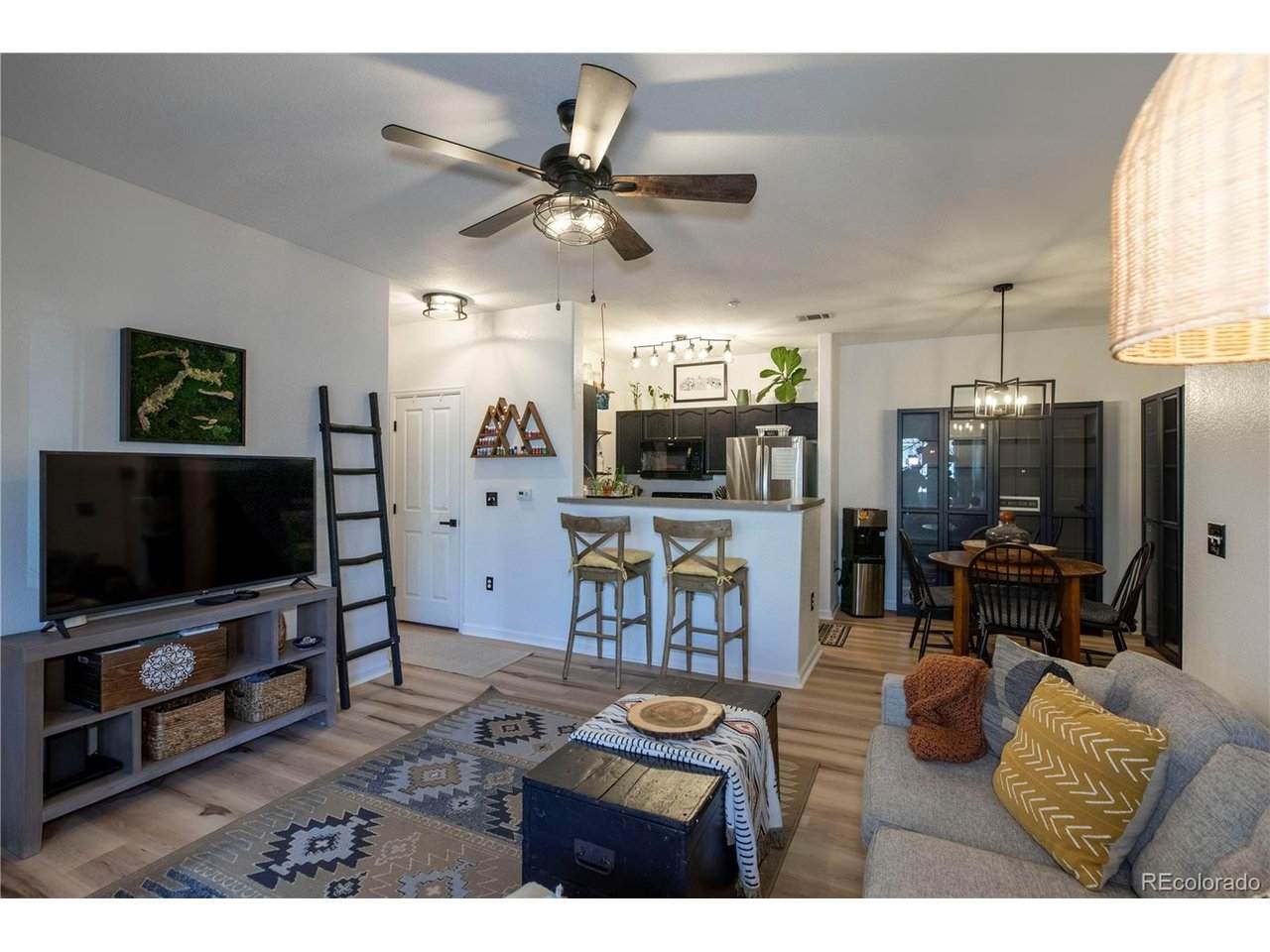 8389 Independence Cir - Photo 1