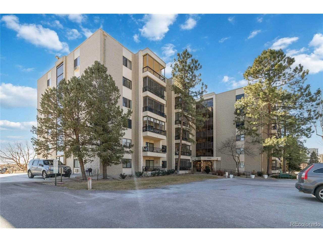 13902 Marina Dr - Photo 1