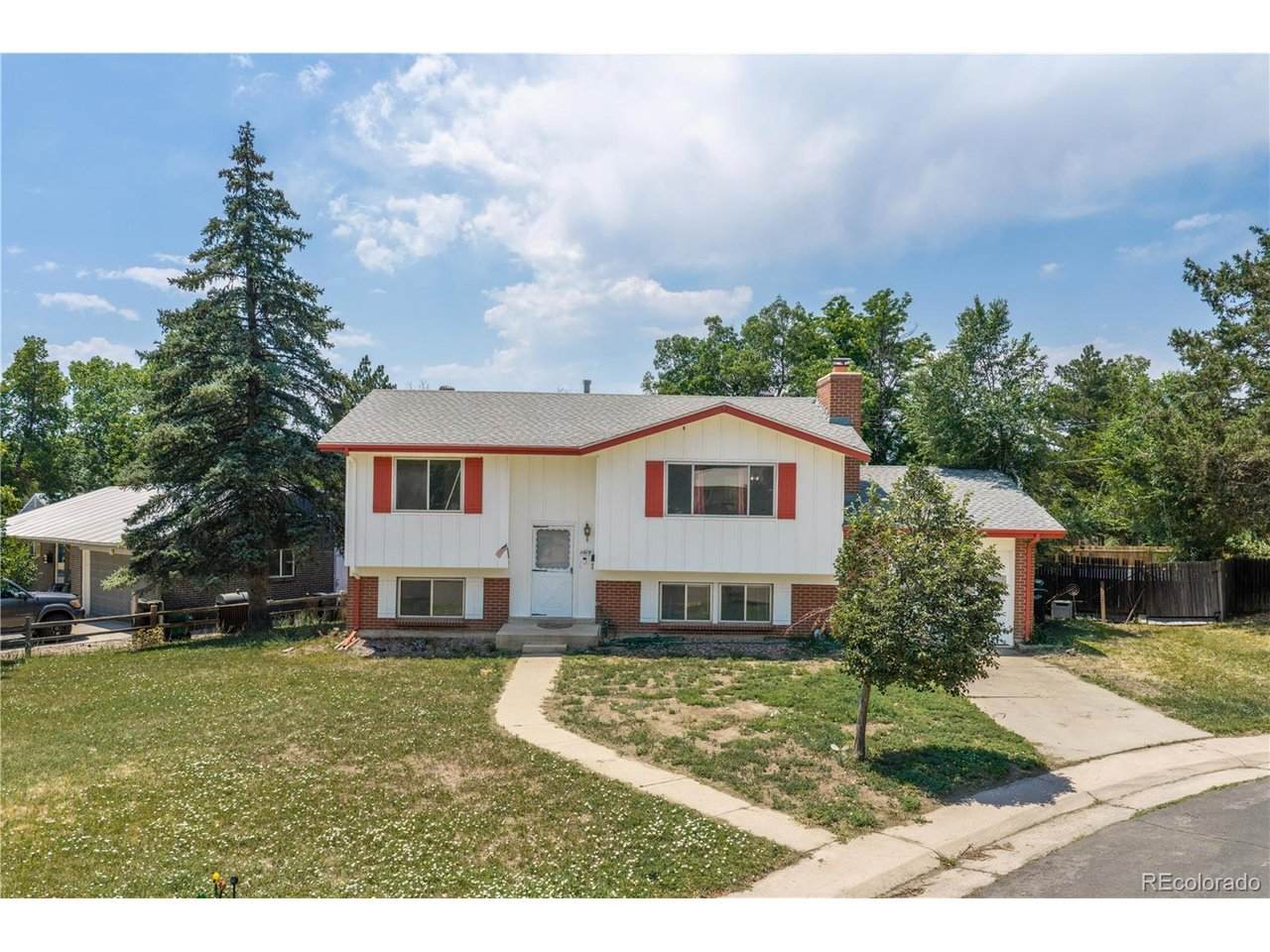 11619 Dakota Ave - Photo 1