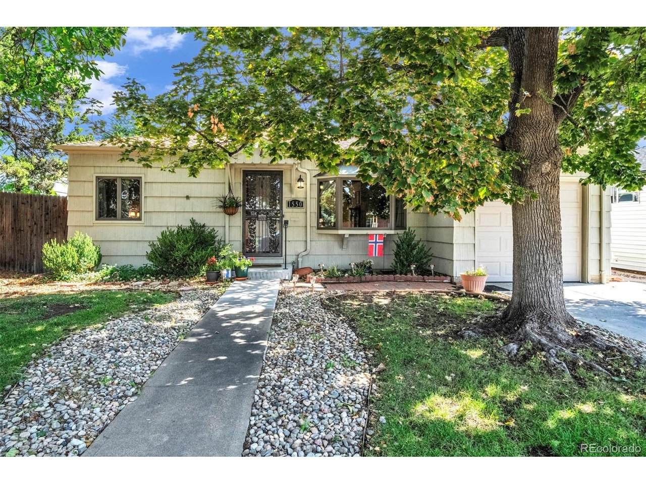 1550 Ash St - Photo 1