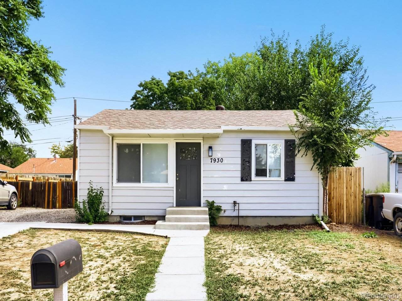 7930 Niagara St - Photo 1