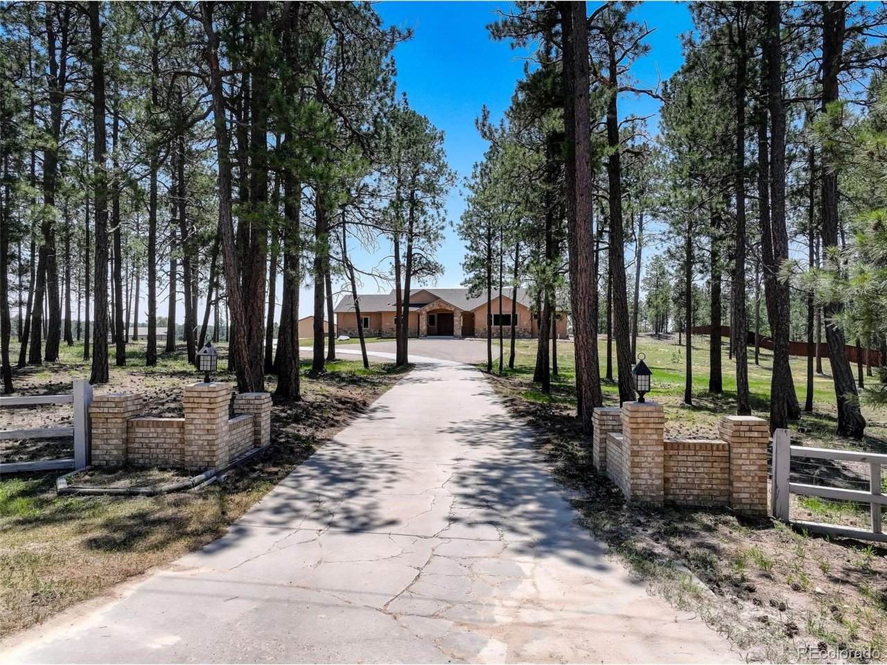 6905 Wildridge Rd - Photo 1