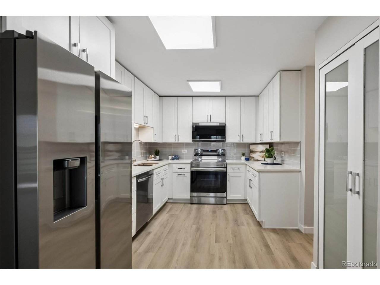 595 Alton Way - Photo 1