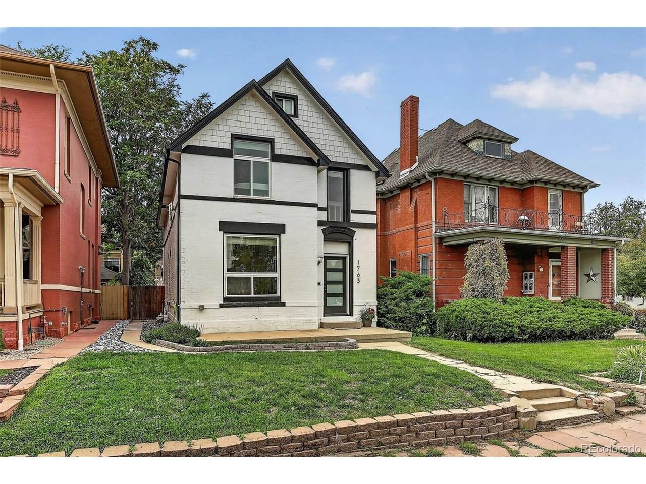 1763 Vine St - Photo 1