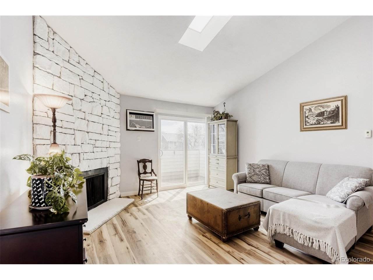10150 Virginia Ave - Photo 1