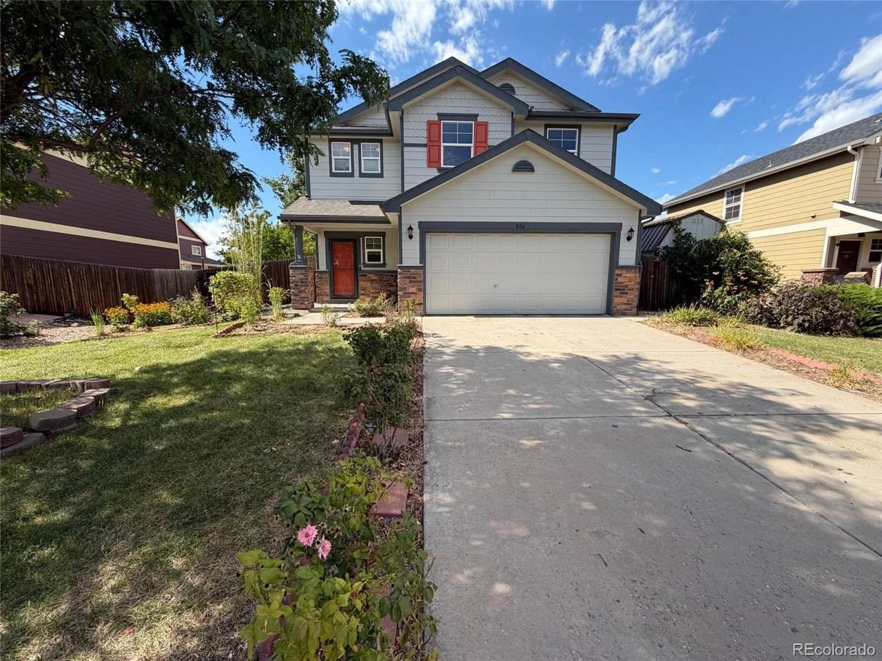 886 Sagebrush Dr - Photo 1