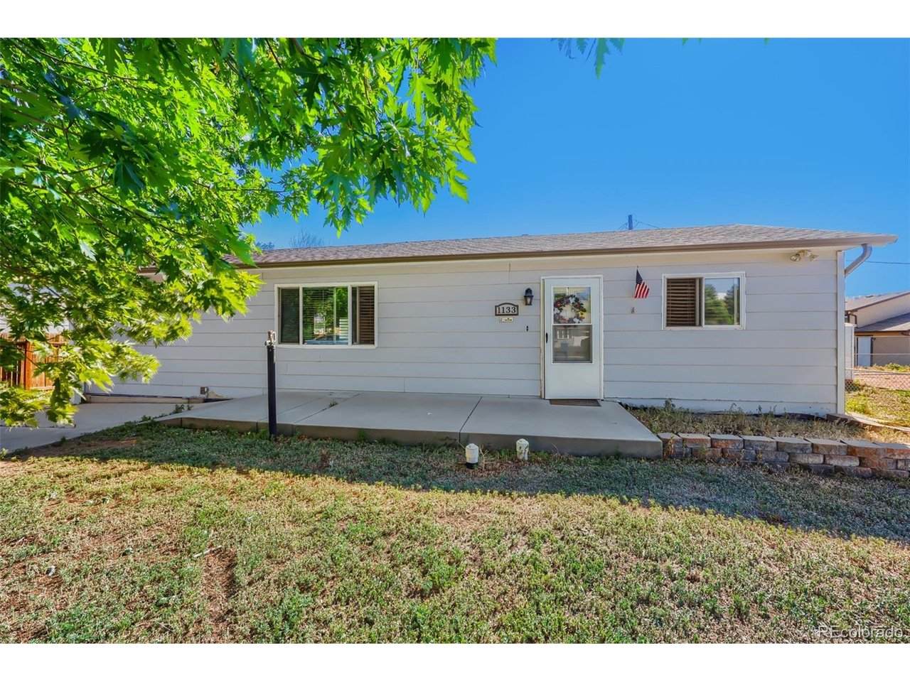 1133 Livingston Ave - Photo 1