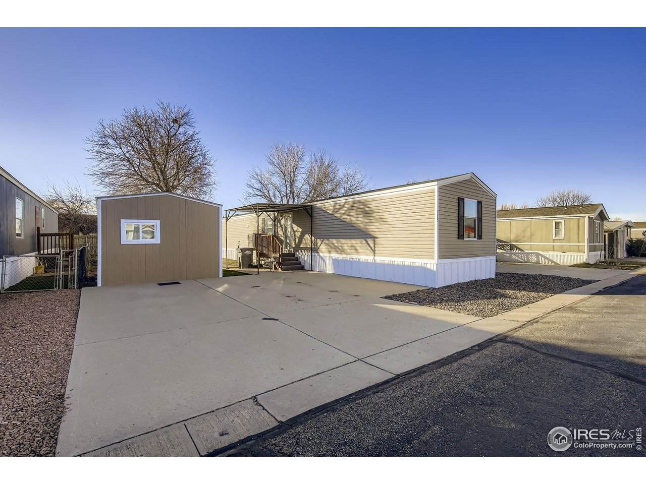 731 Grand Ave - Photo 1