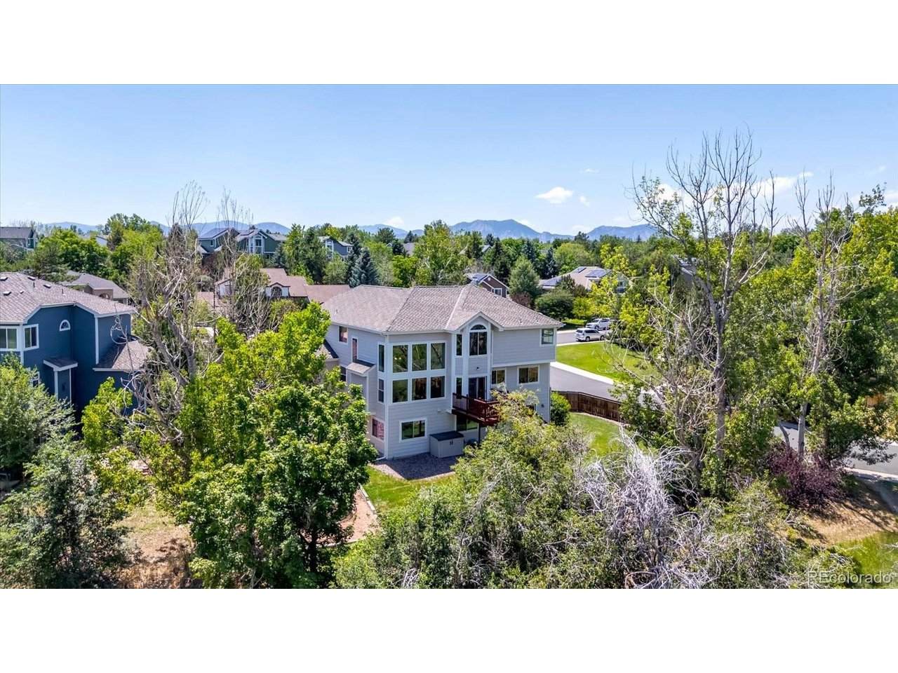 1598 Ridgeview Dr - Photo 1
