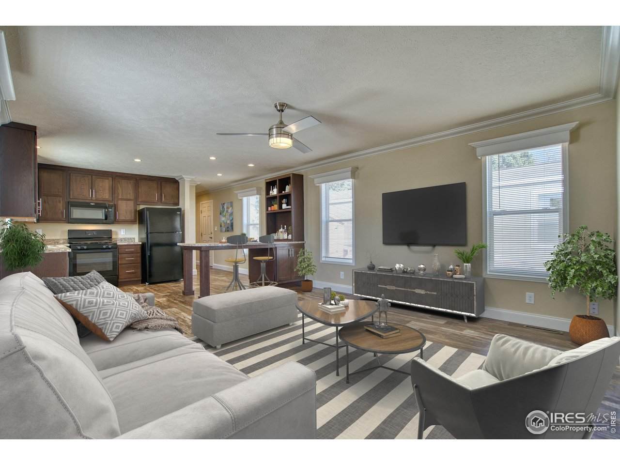 230 2nd St - Photo 1