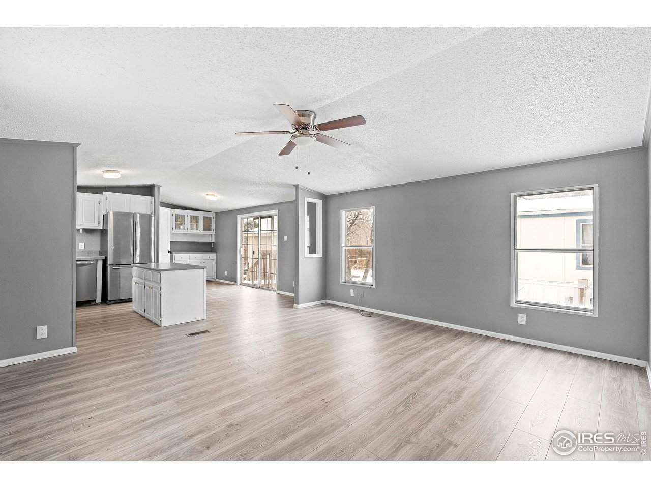 800 1st St - Photo 1