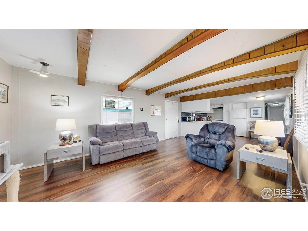 1601 College Ave - Photo 1