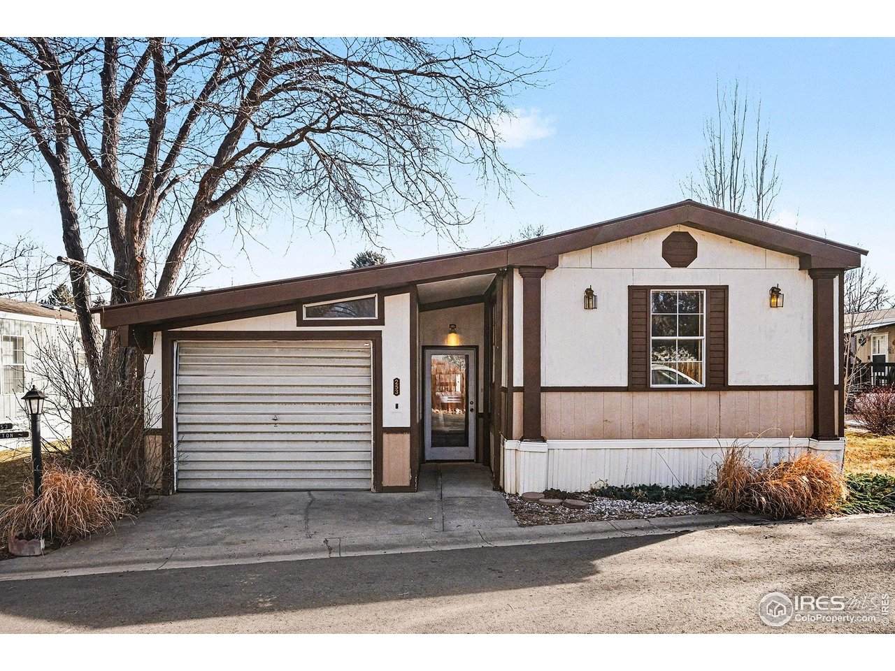 2211 Mulberry St - Photo 1
