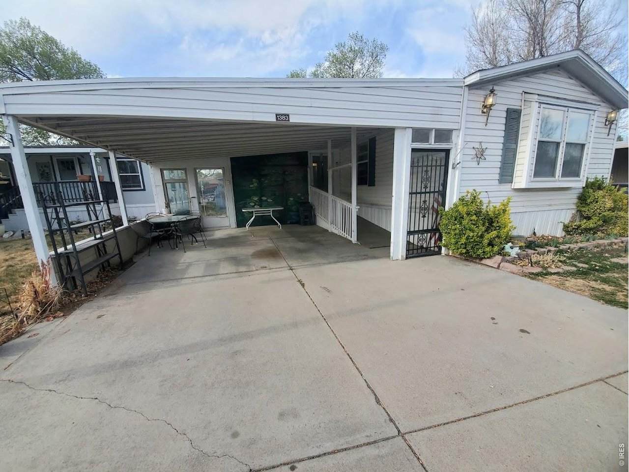 1383 Sunset Pl - Photo 1