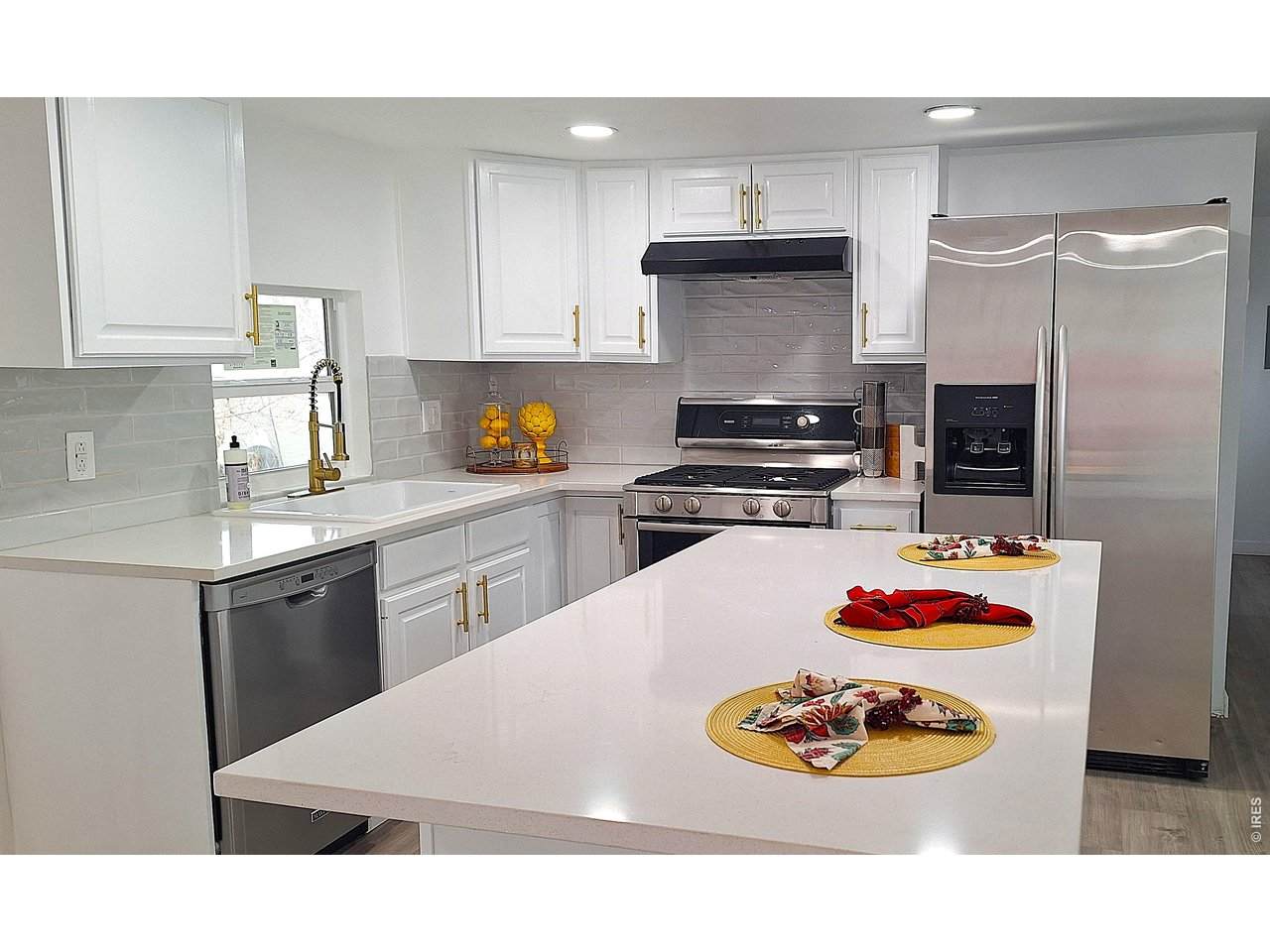 420 57th St - Photo 1