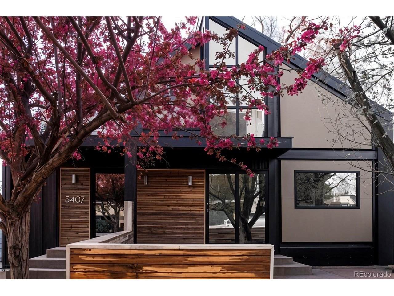3407 Logan St - Photo 1