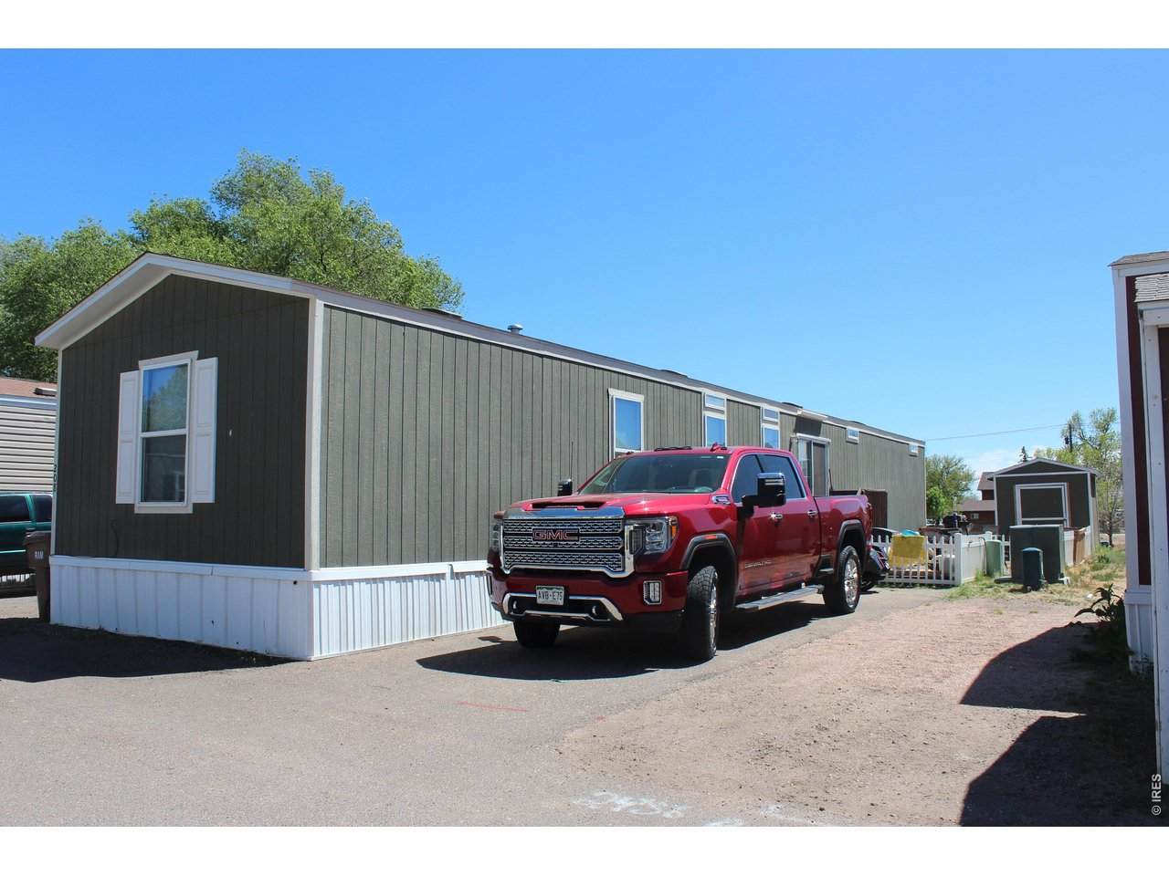 208 Street B - Photo 1