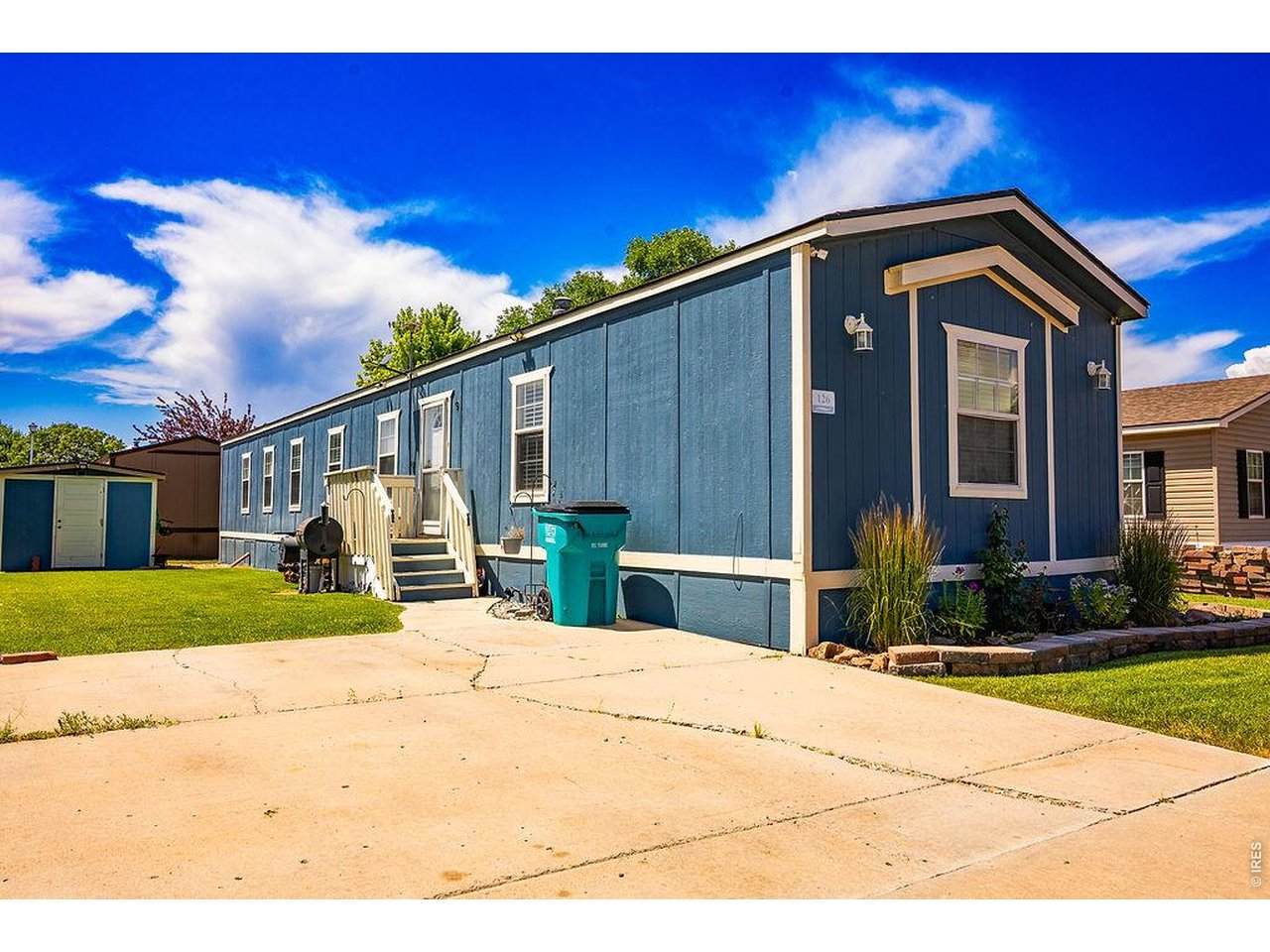 435 35th Ave - Photo 1