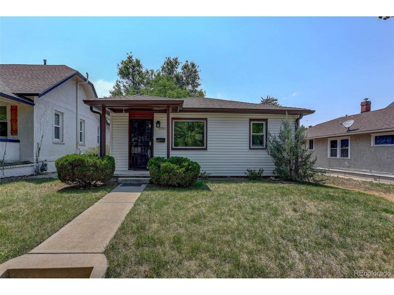 1961 Marion St - Photo 1