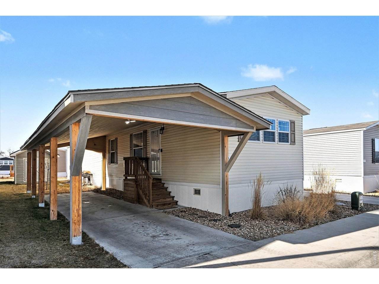 431 35th Ave - Photo 1