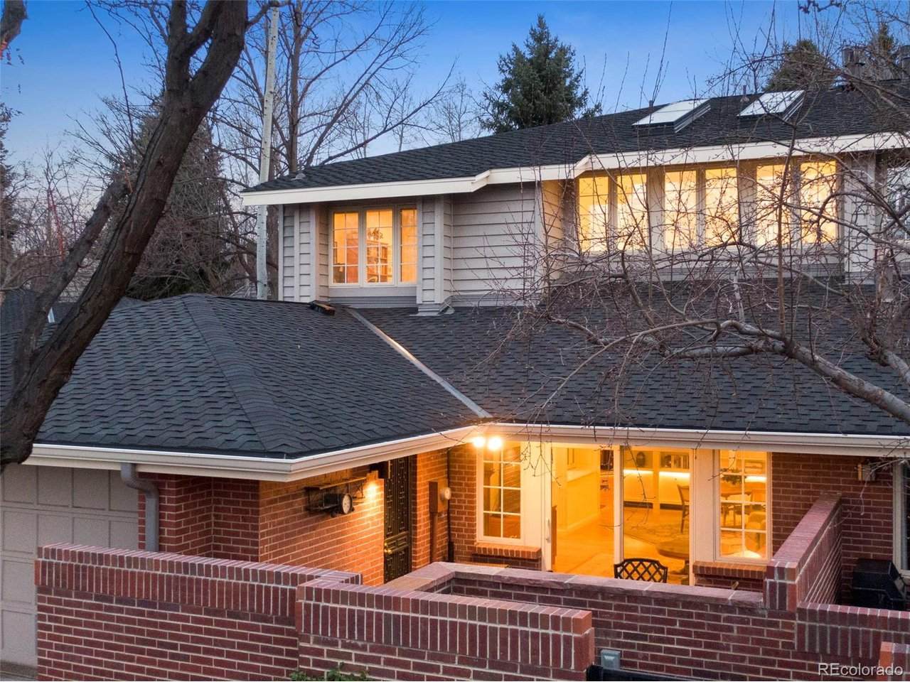2552 Alameda Ave - Photo 1