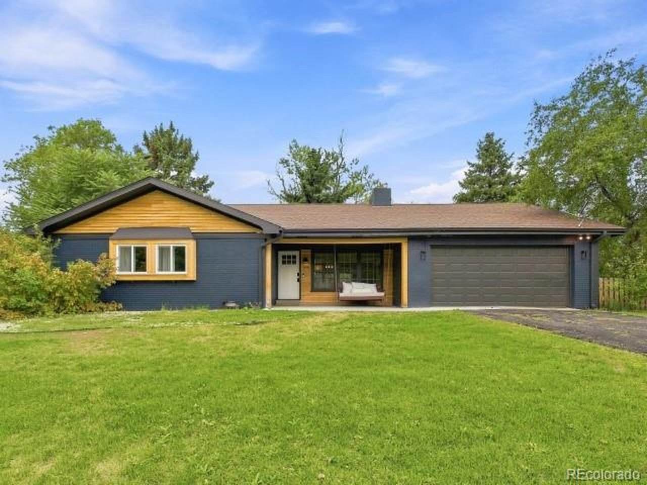 995 Zinnia St - Photo 1