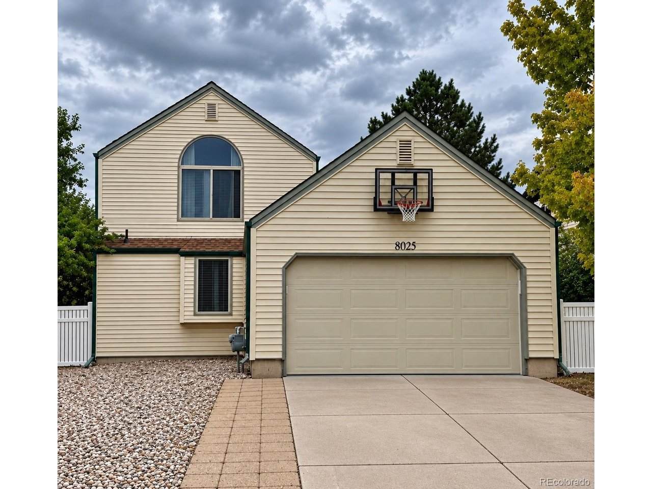 8025 Johnson Ct - Photo 1