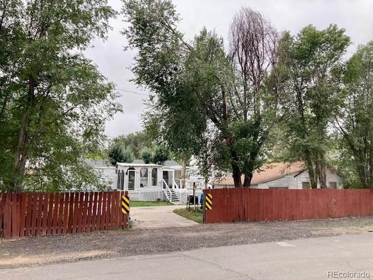 1794 Caroline Ave - Photo 1