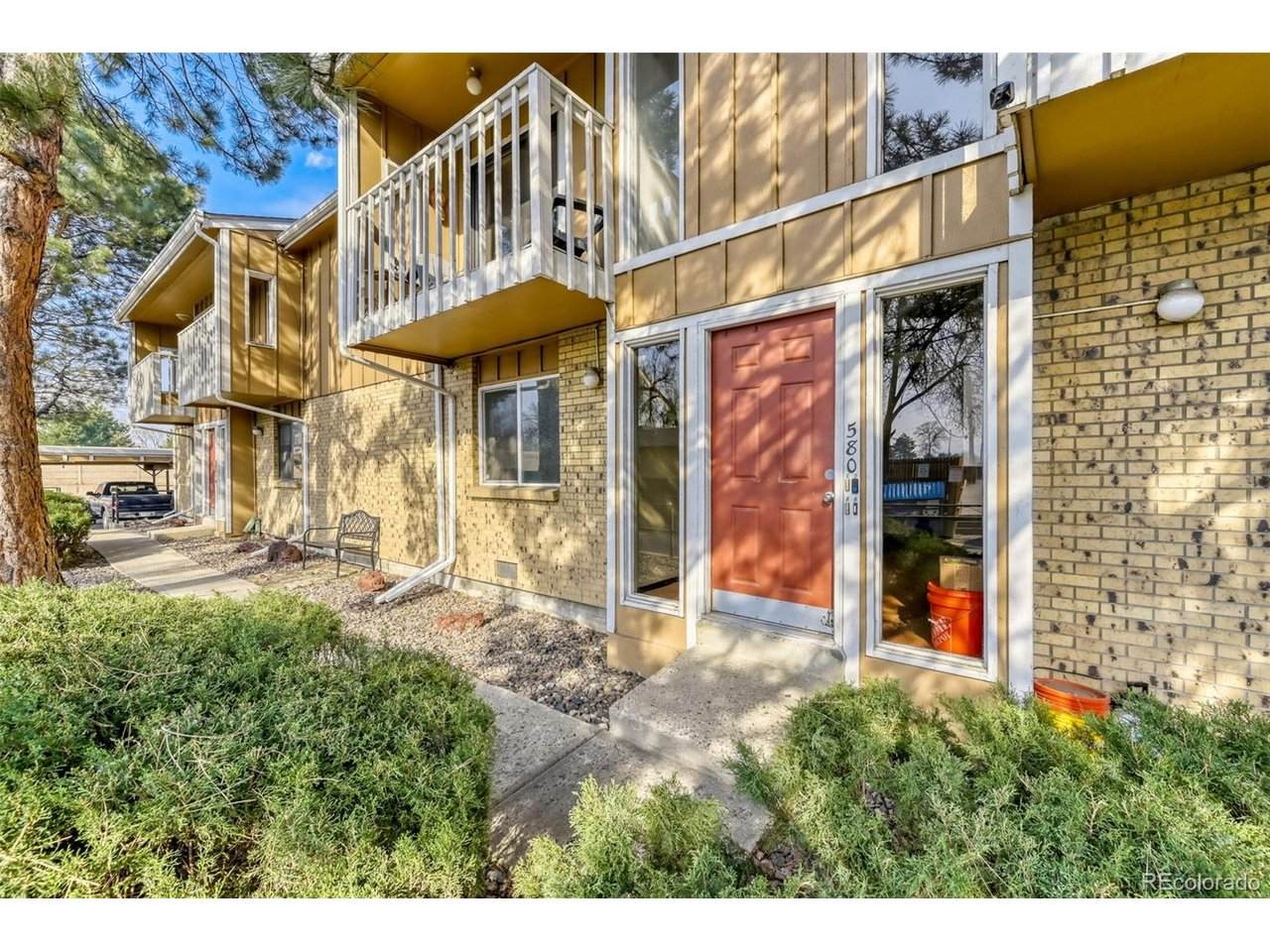 580 Vance St - Photo 1