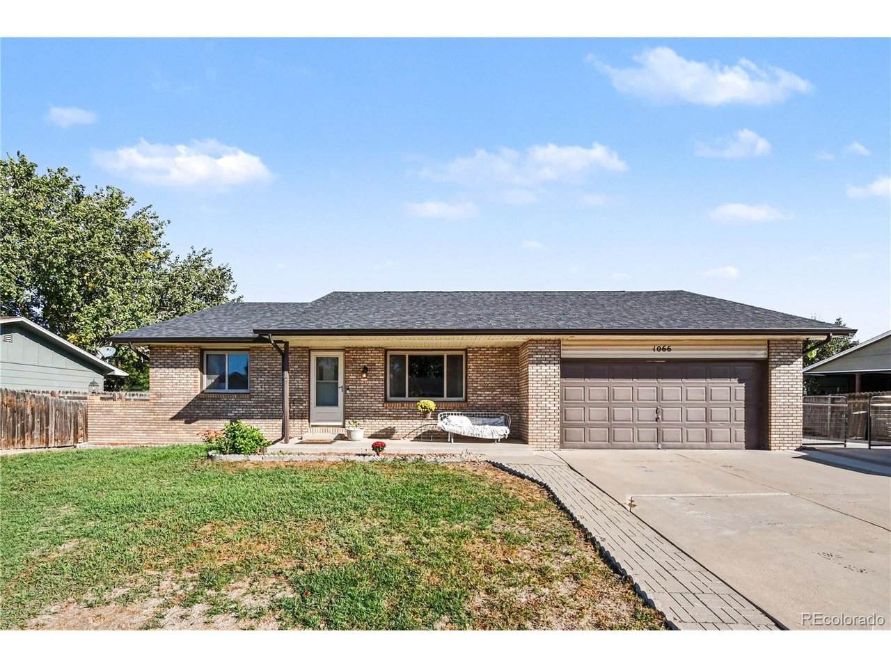 1066 Pinyon Dr - Photo 1