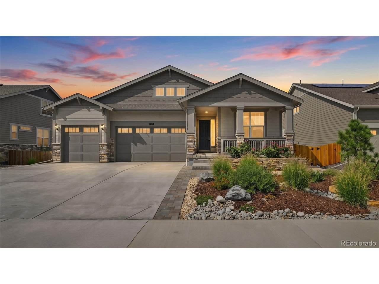2573 Knobbie Cir - Photo 1