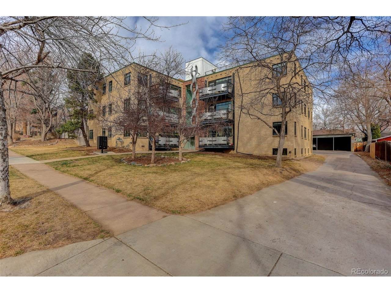636 Washington St - Photo 1