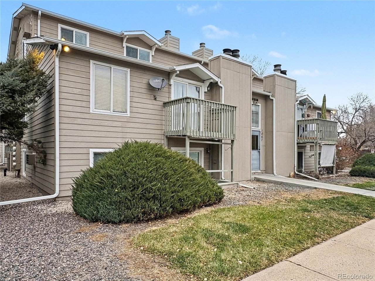 1067 Ingalls St - Photo 1