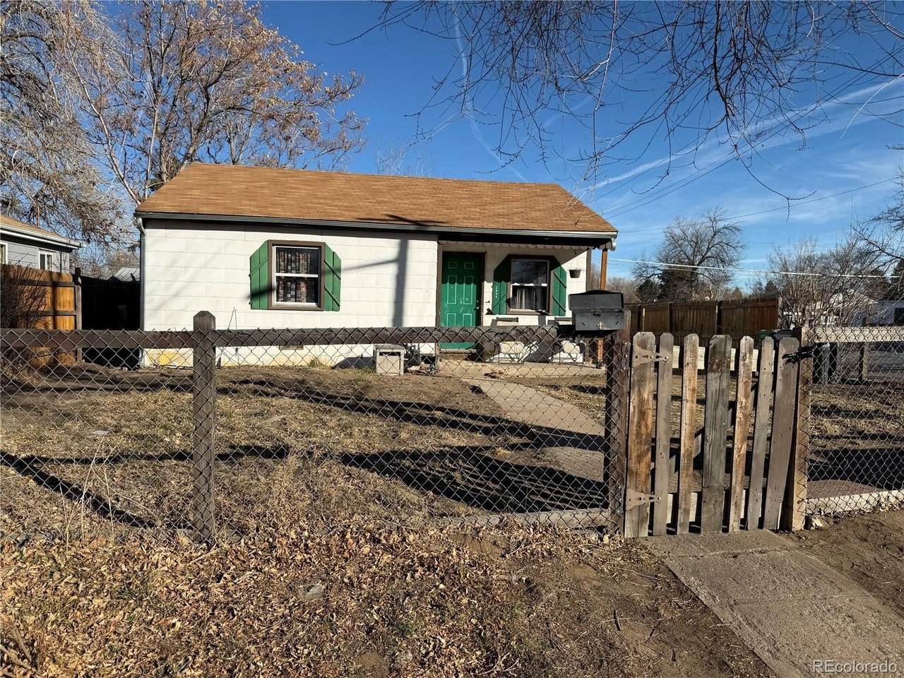 2096 Lowell Blvd - Photo 1