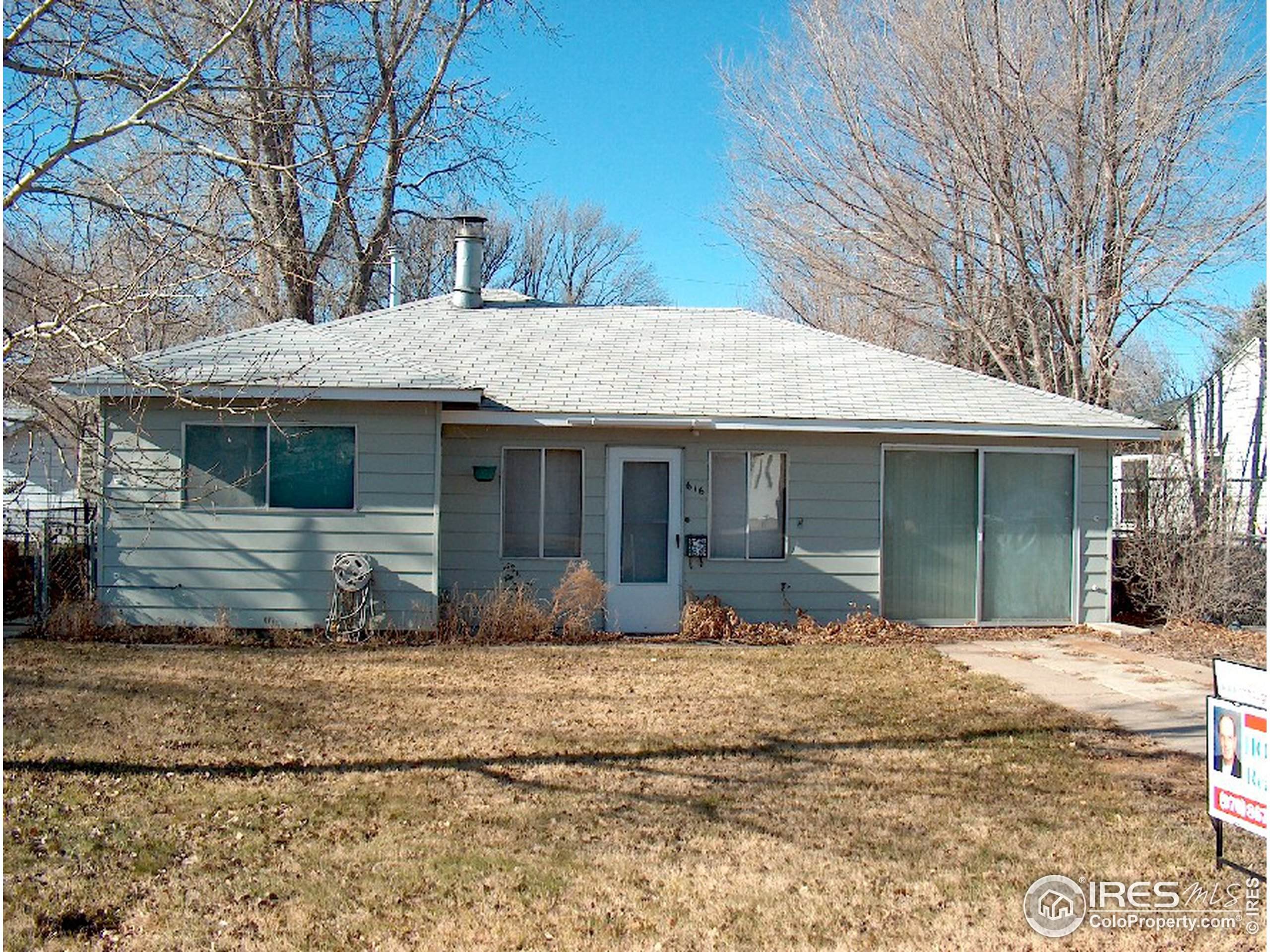 940 Rambling Dr - Photo 1