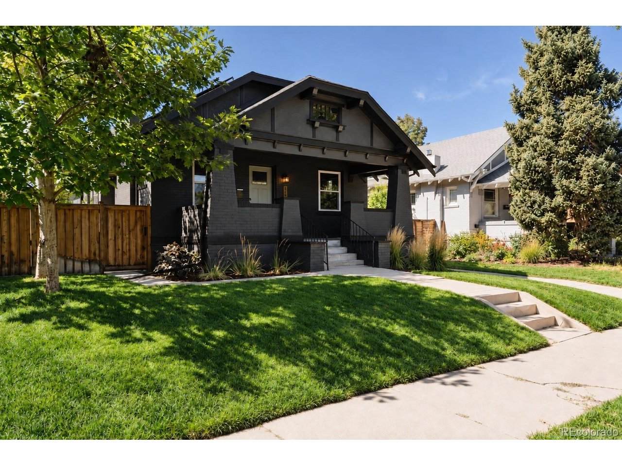 1521 Meade St - Photo 1
