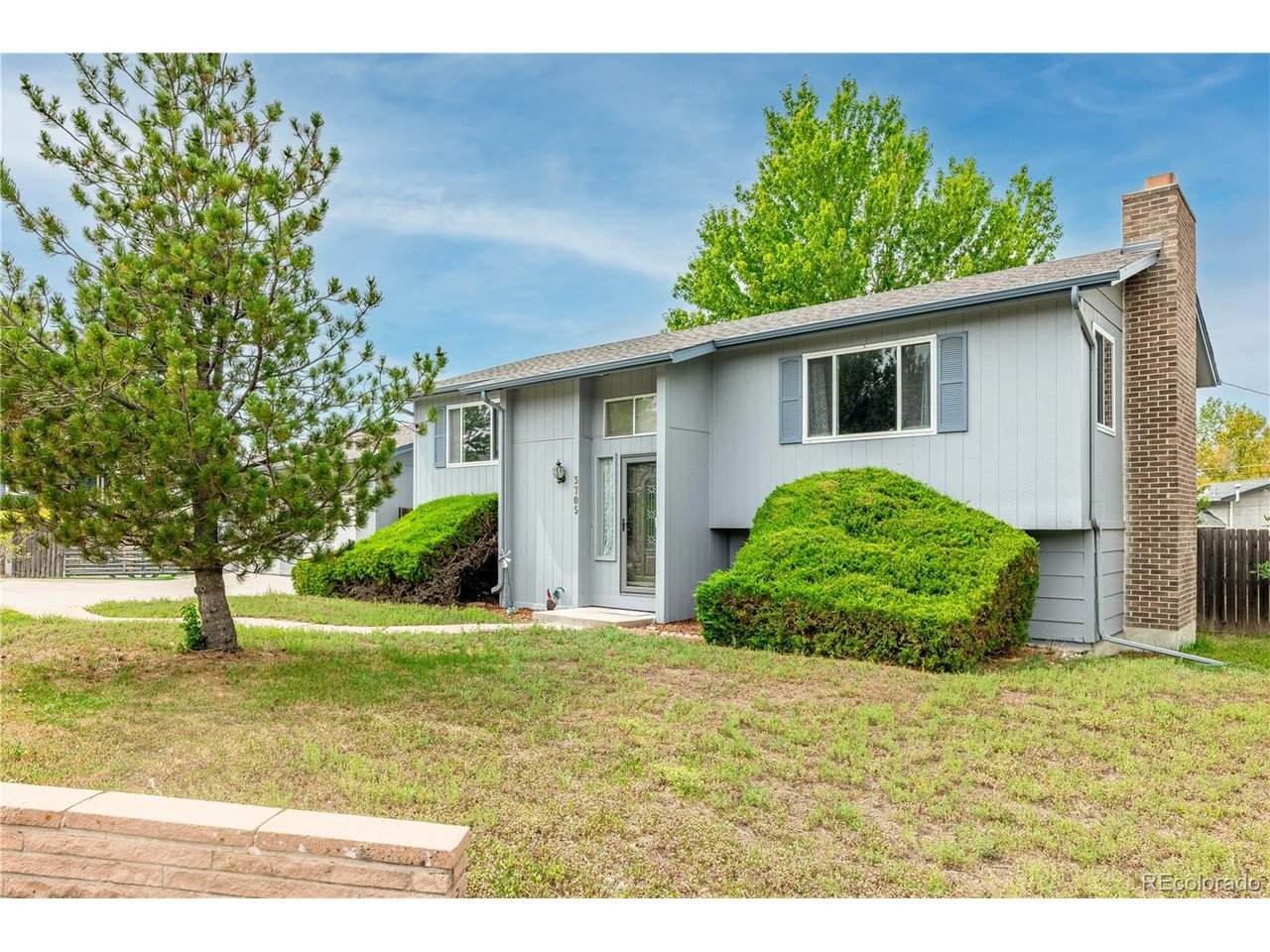 3705 Betty St - Photo 1