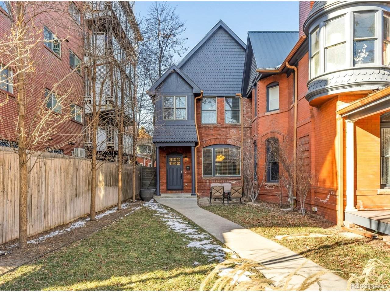 943 Clarkson St - Photo 1