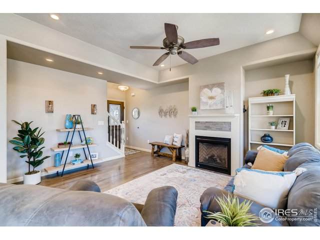 728 13th St - Photo 1