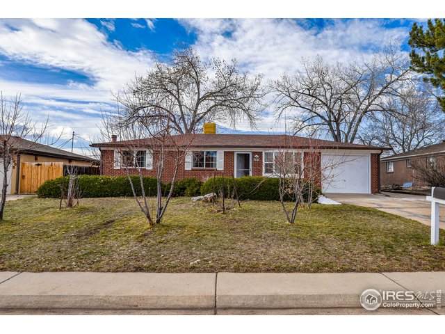 895 Ash St - Photo 1