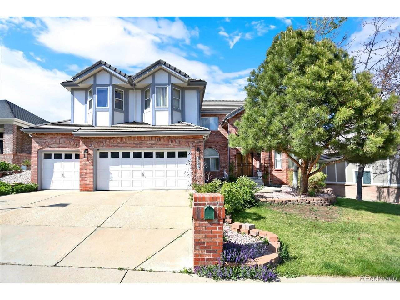16627 1st Ave - Photo 1