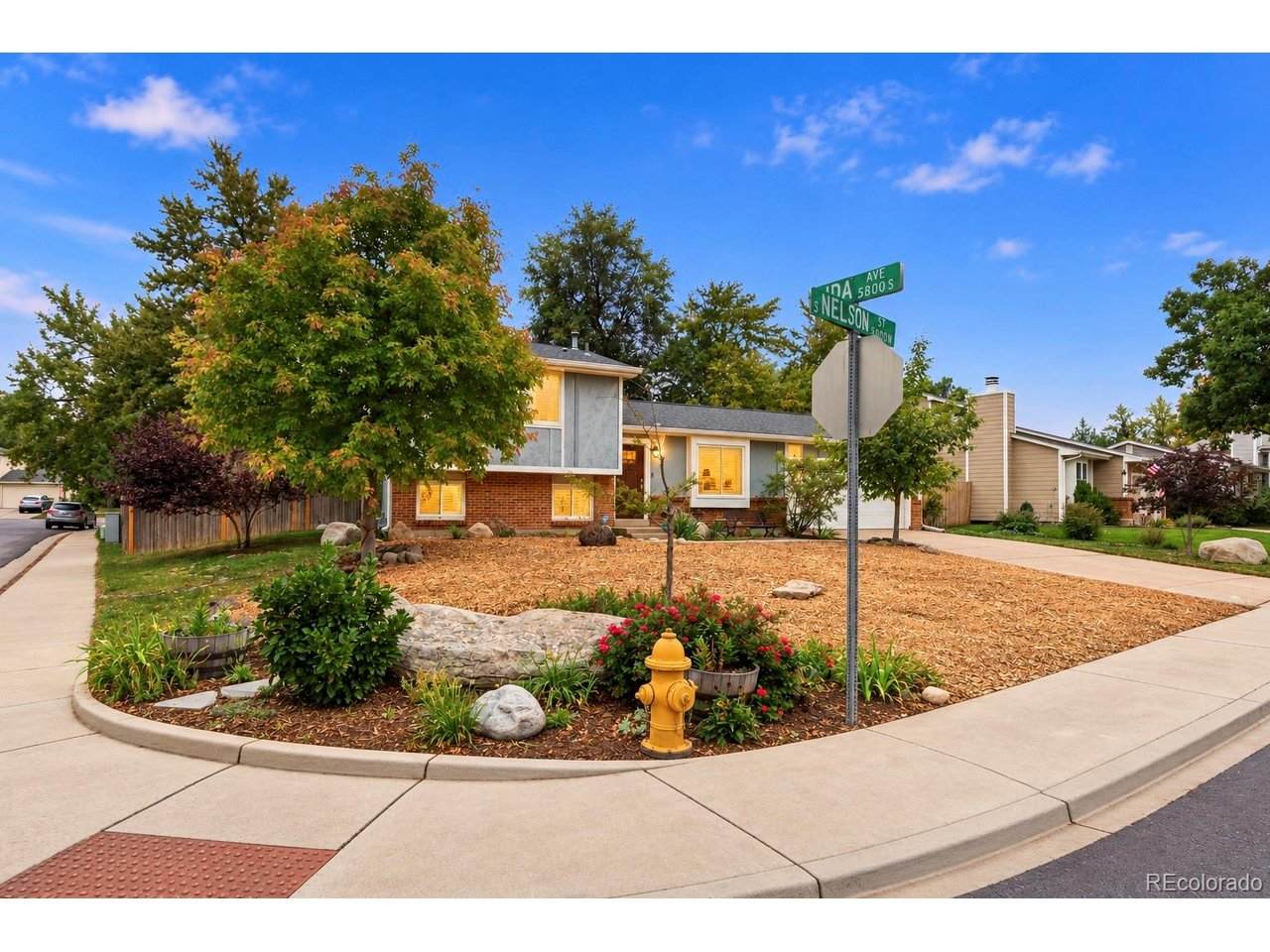 5852 Nelson St - Photo 1
