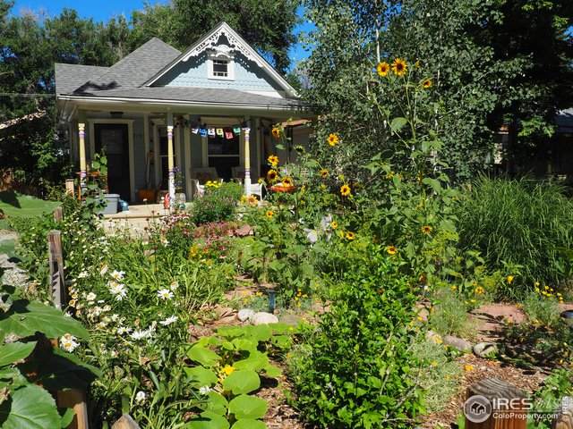719 Baker St - Photo 1