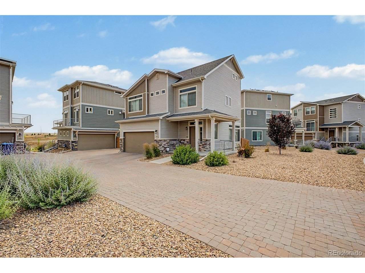 13676 101st Ave - Photo 1